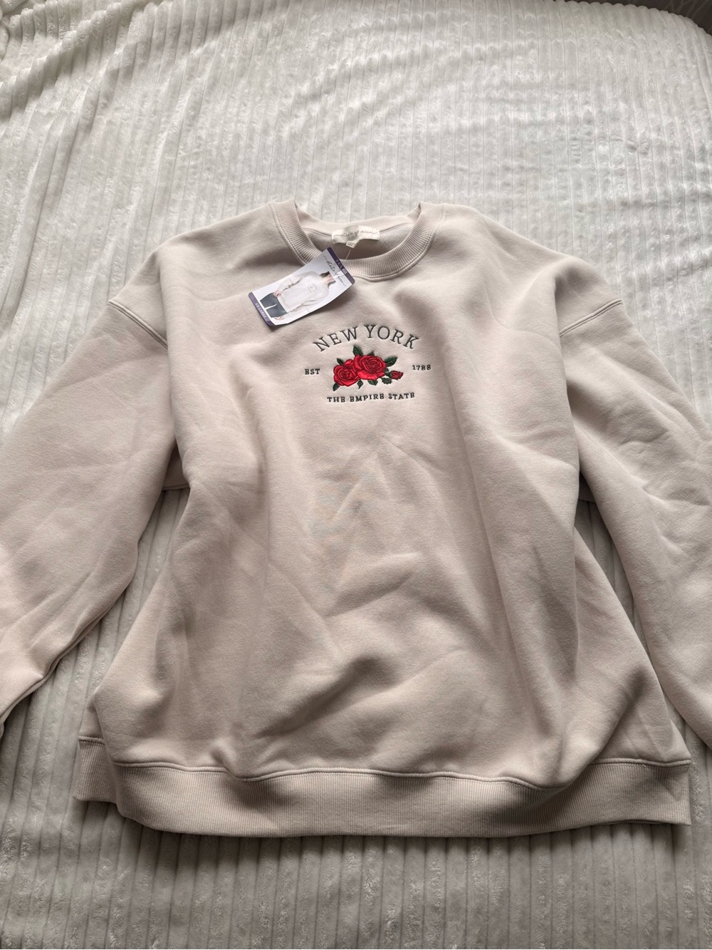 State of Mind Cream Crewneck with Red Rose and Green Leaves Embroidery